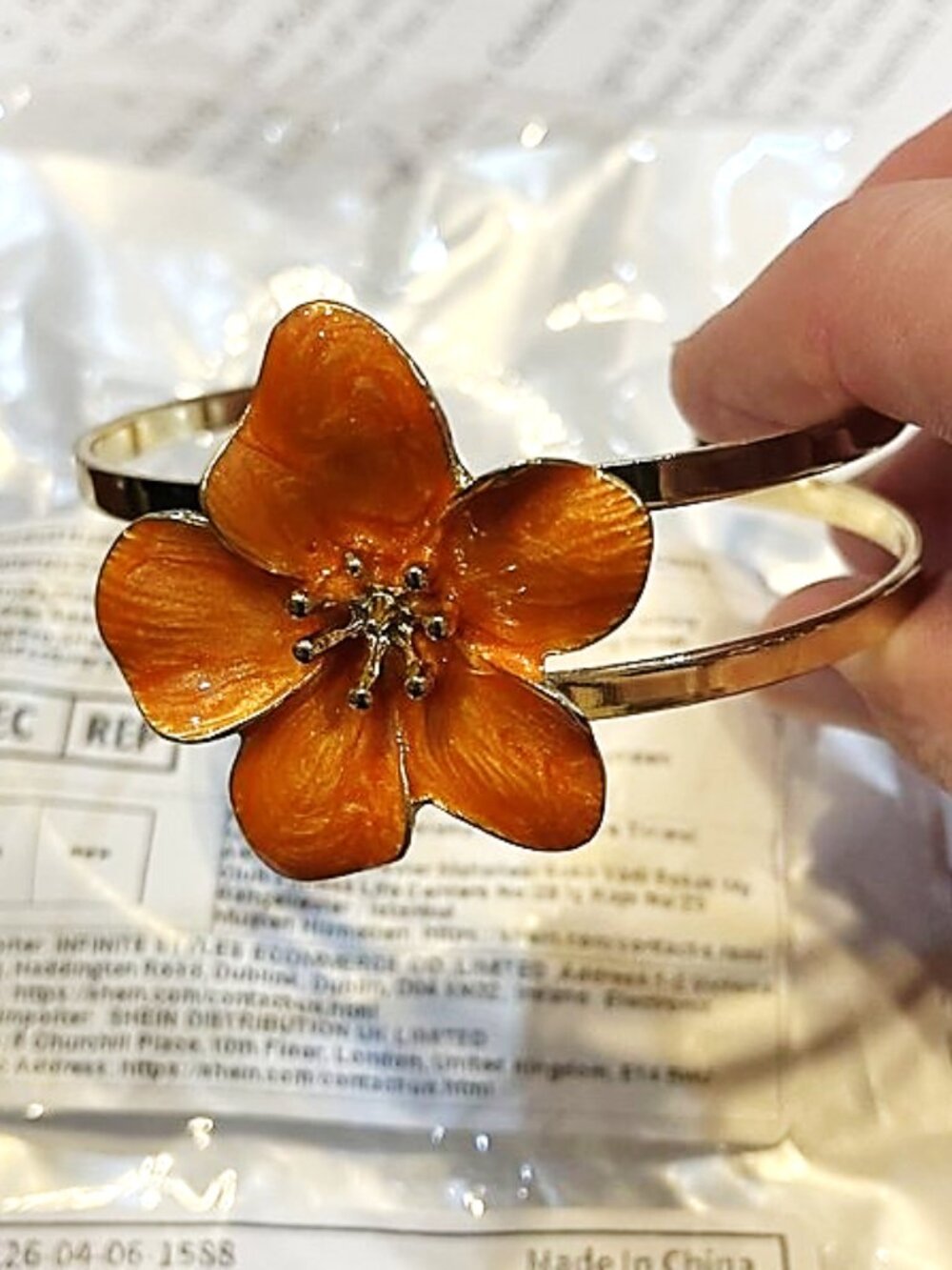 NWT Fashion & Elegance Drip Oil-Style Enamel 5 Petal Flower Open Bangle Bracelet - Picture 9 of 9